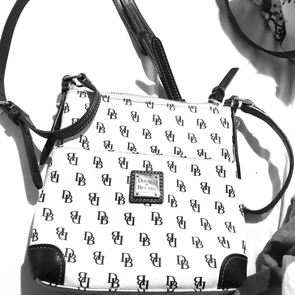 Dooney & Bourke crossbody bag